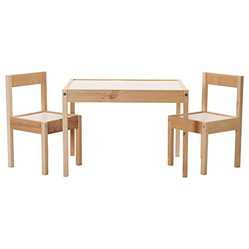 IKEA Mesa infantil LATT con 2 sillas, blanco/pino, sus pequeñas dimensiones la hacen especialmente adecuada para habitaciones pequeñas o espacios.